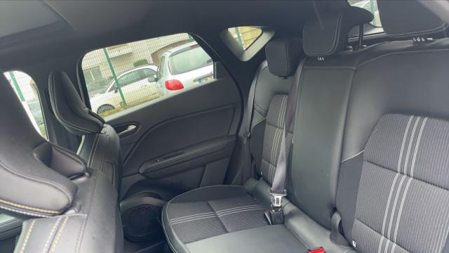 Renault Captur image 9