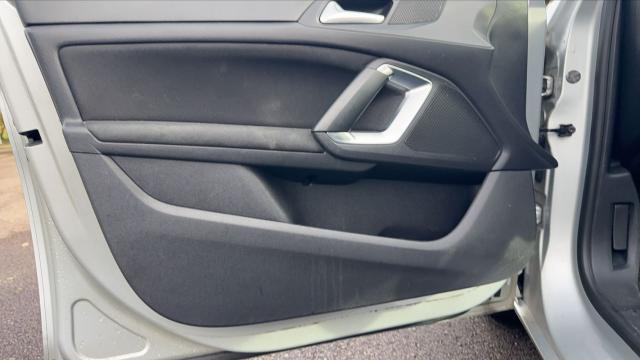 Peugeot 308 image 3