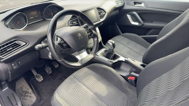 Peugeot 308 image 8