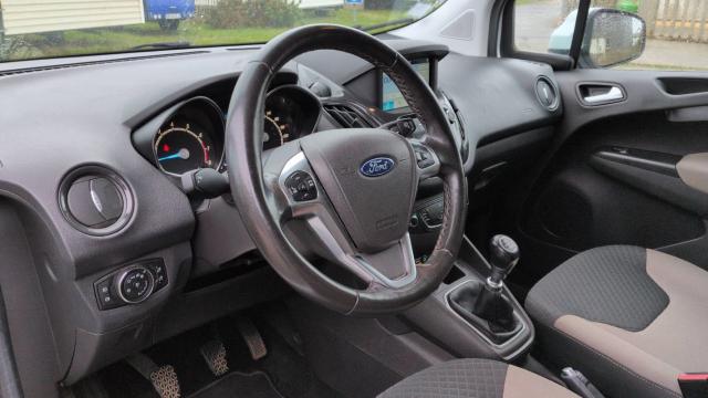 Ford Tourneo image 9