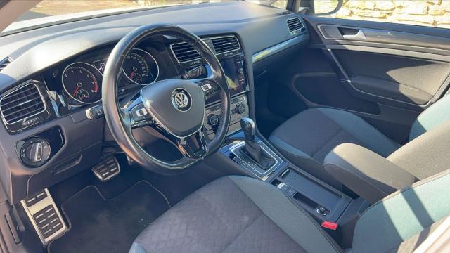 Volkswagen Golf image 4