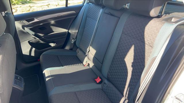 Volkswagen Golf image 1