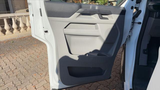 Ford Transit Custom image 8