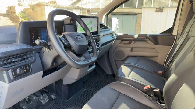 Ford Transit Custom image 3