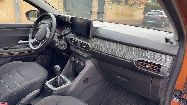 Dacia Sandero image 2