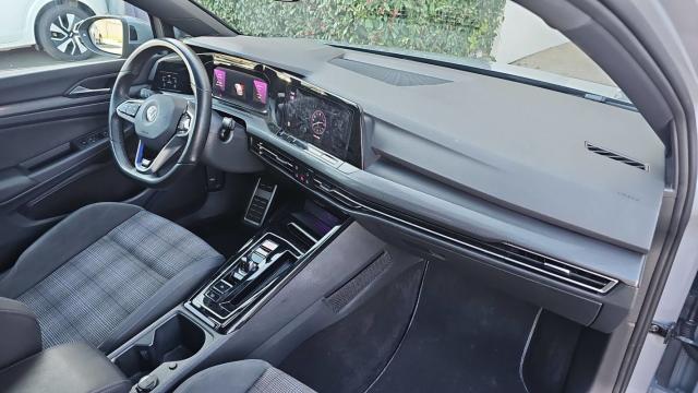 Volkswagen Golf image 8