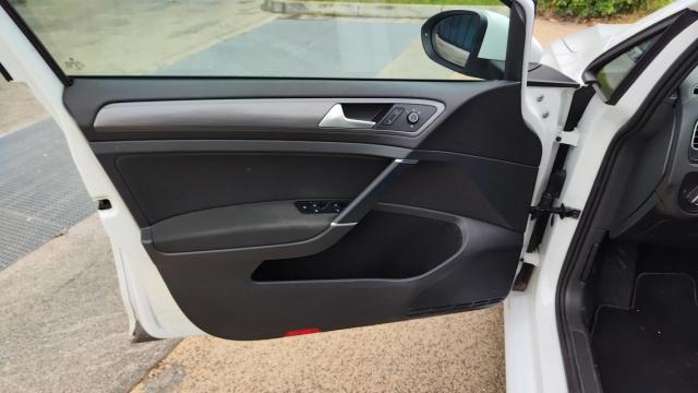 Volkswagen Golf image 5