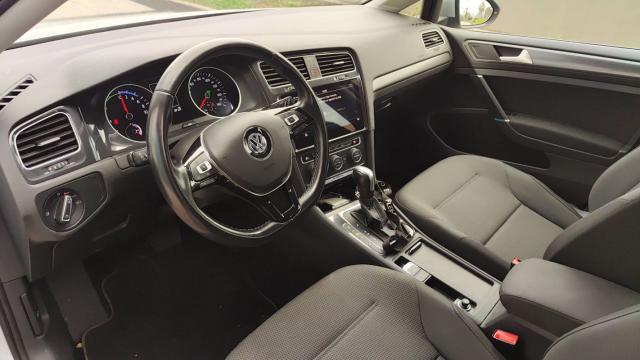 Volkswagen Golf image 2