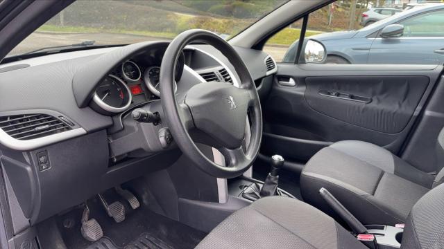 Peugeot 207 image 9