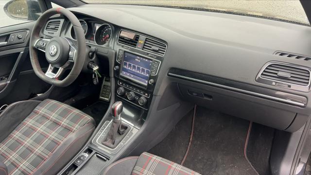 Volkswagen Golf image 2