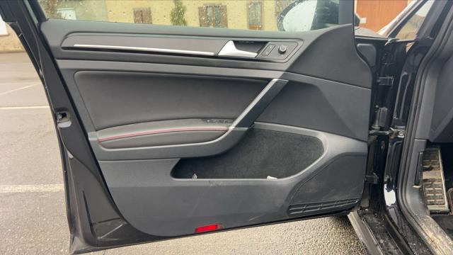 Volkswagen Golf image 1