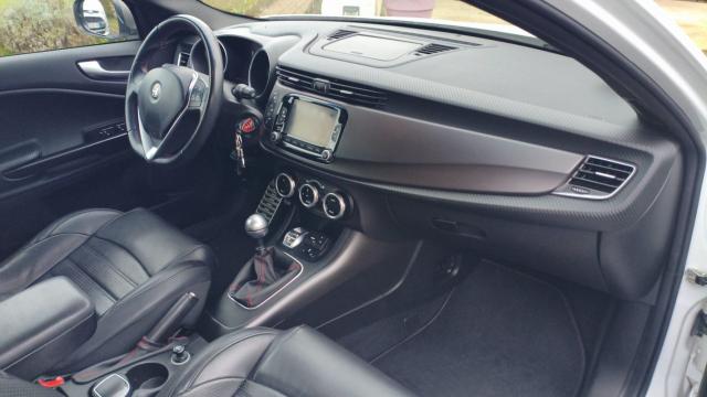 Alfa Romeo Giulietta image 6