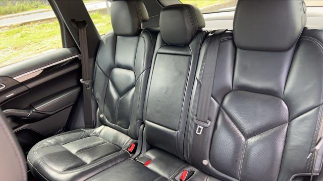 Porsche Cayenne image 4