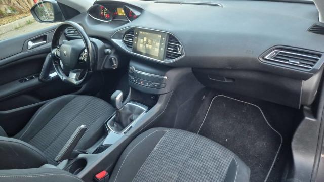 Peugeot 308 image 5