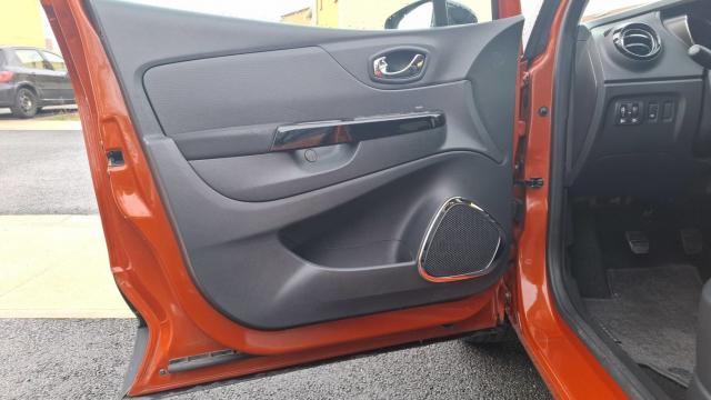 Renault Captur image 1