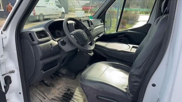 Nissan Interstar image 4