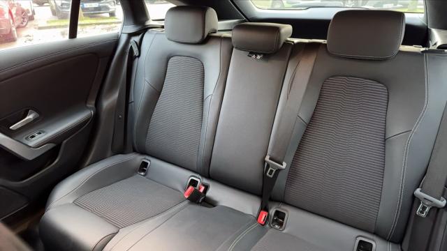 Mercedes Benz Cla Shooting Brake image 6