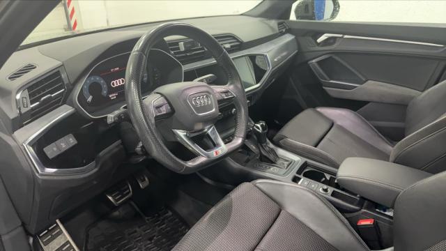 Audi Q3 image 1