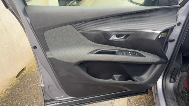 Peugeot 5008 image 8