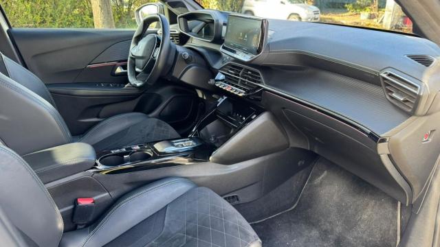 Peugeot E-208 image 6