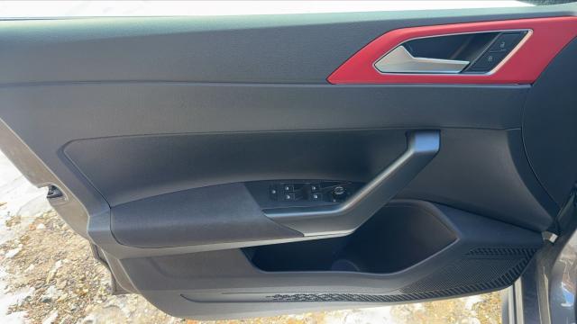 Volkswagen Polo image 6