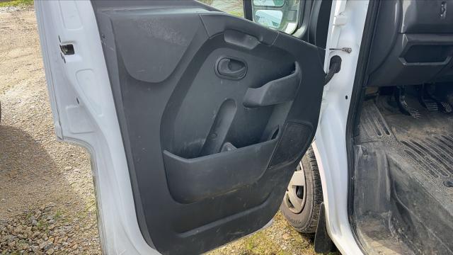 Nissan Interstar image 9