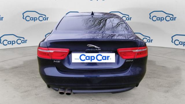 Jaguar Xe image 5