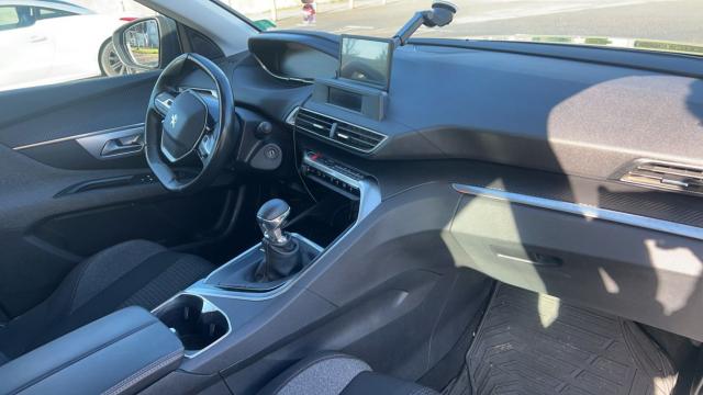 Peugeot 3008 image 8