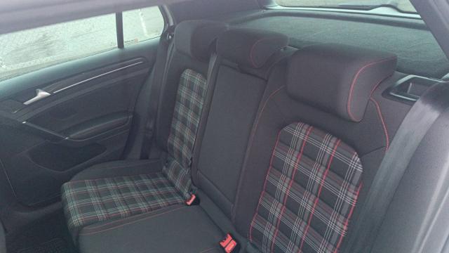 Volkswagen Golf image 7