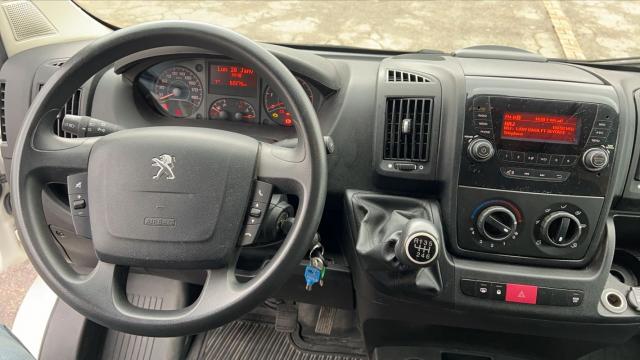 Peugeot Boxer image 8