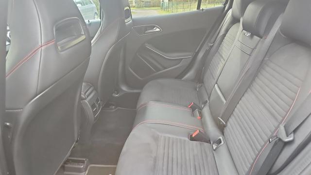 Mercedes Benz Gla image 5