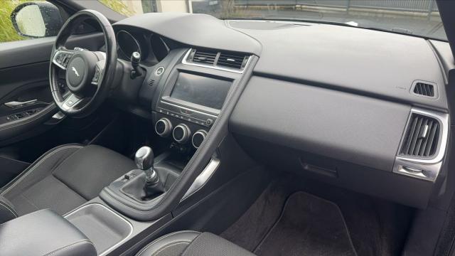 Jaguar E-Pace image 4