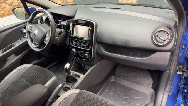 Renault Clio image 9
