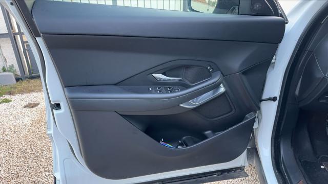 Jaguar E-Pace image 6