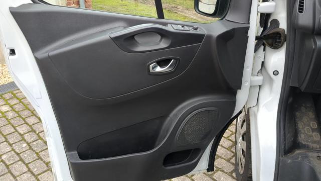 Renault Trafic image 4