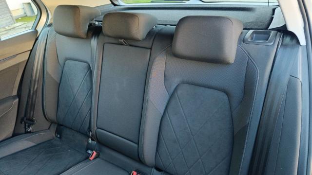 Volkswagen Golf image 4