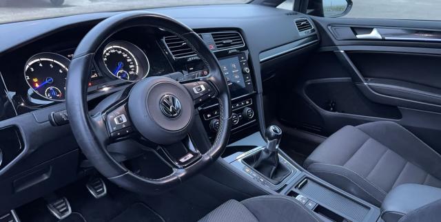Volkswagen Golf image 6