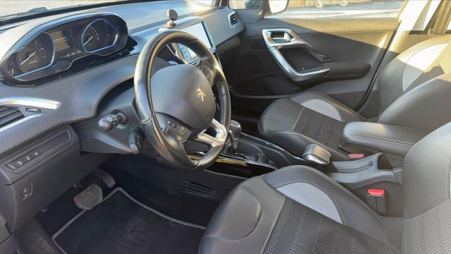 Peugeot 2008 image 6