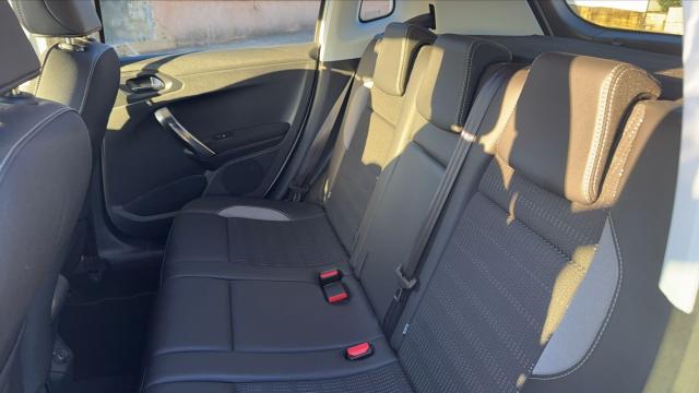 Peugeot 2008 image 9