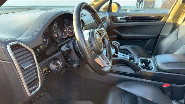 Porsche Cayenne image 1