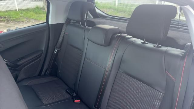 Peugeot 208 image 7