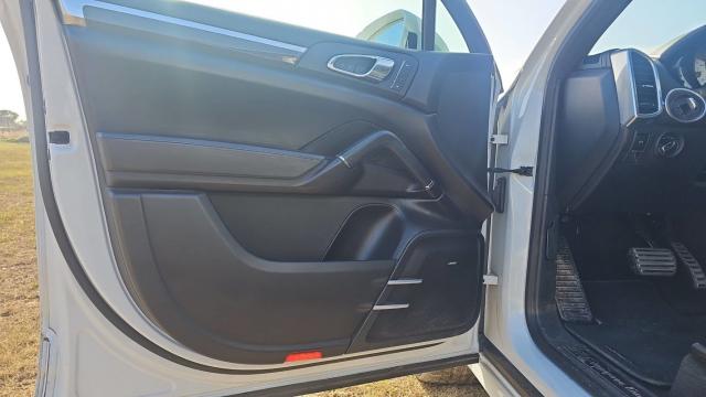 Porsche Cayenne image 3