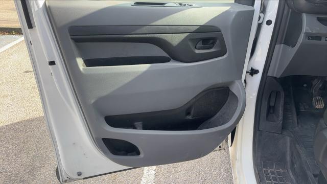 Peugeot Expert image 3