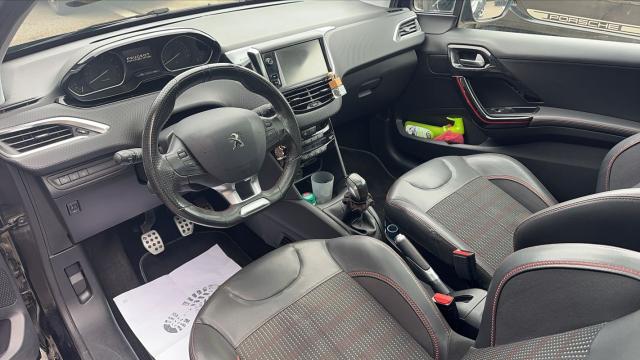 Peugeot 208 image 2