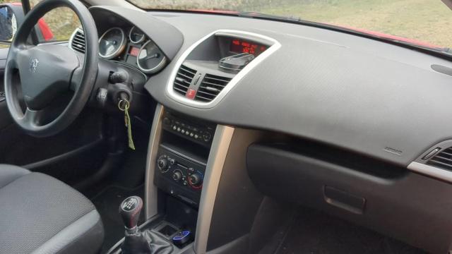 Peugeot 207 image 5