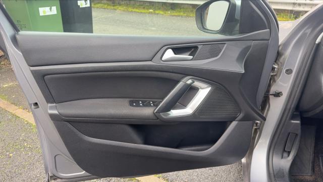 Peugeot 308 image 7