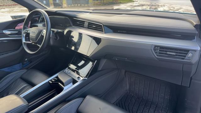 Audi E-Tron image 7