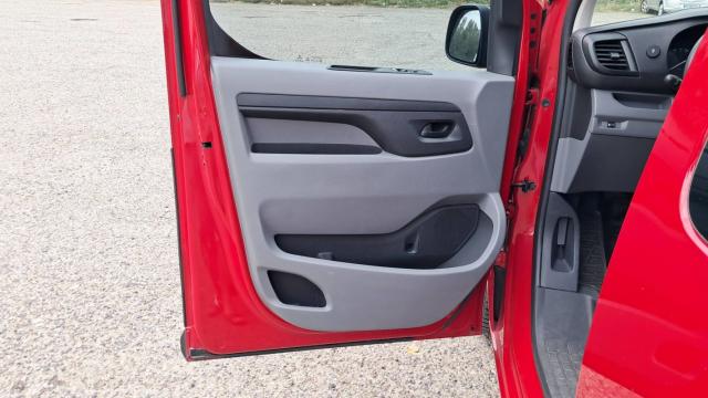 Citroen Jumpy image 2