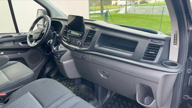 Ford Transit Custom image 3