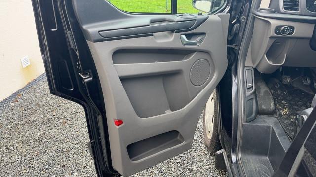 Ford Transit Custom image 1